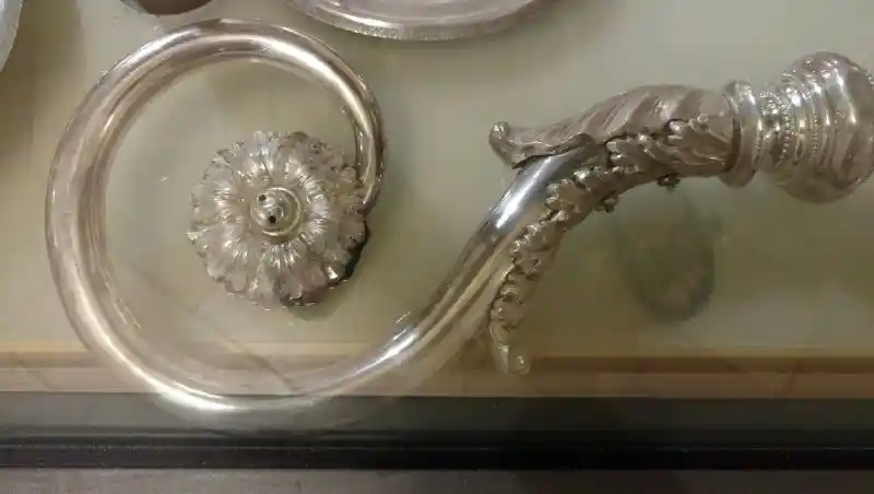 Sun symbol on a flower-like religious item